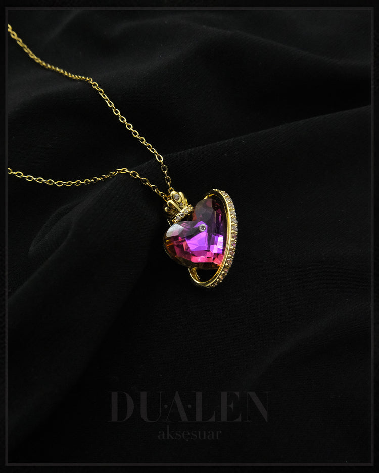 Kraliçe Kalbi Çelik Kolye ( Gold )