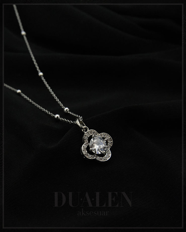 Solenn Çelik Kolye ( Silver )
