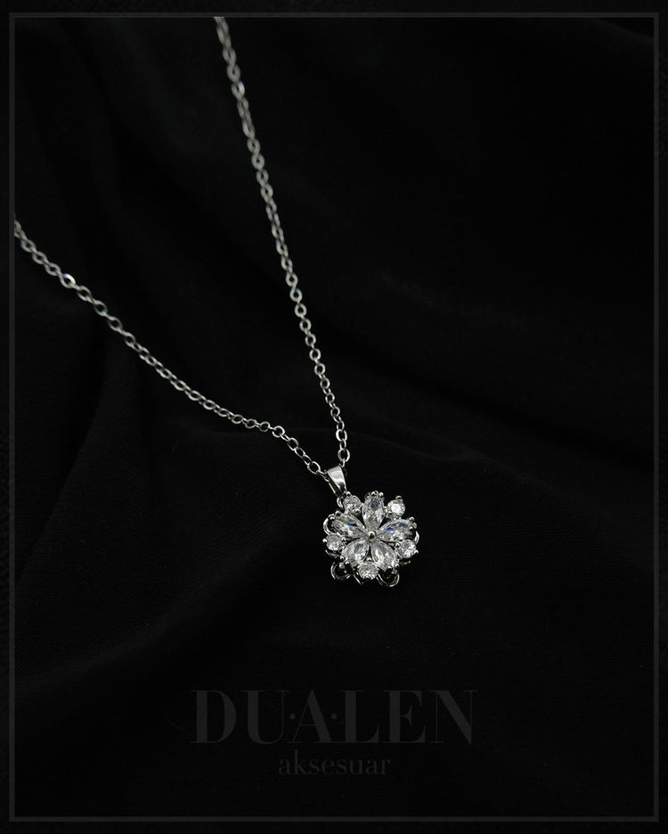 Dönen Lotus Çiçekli Çelik Kolye ( Silver )